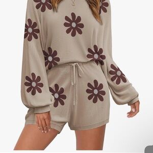 Floral Print Pajama Set in Brown and Cream